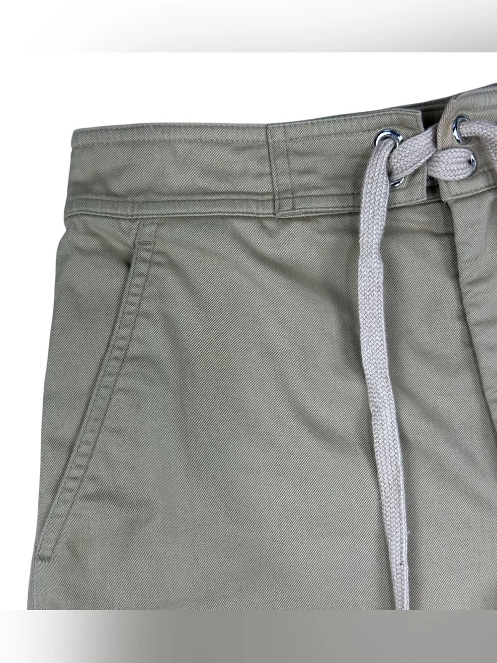 Red Valentino Garavani Embroidered Patch Khaki Shorts Size US 4 Preppy Resort - Picture 2 of 14